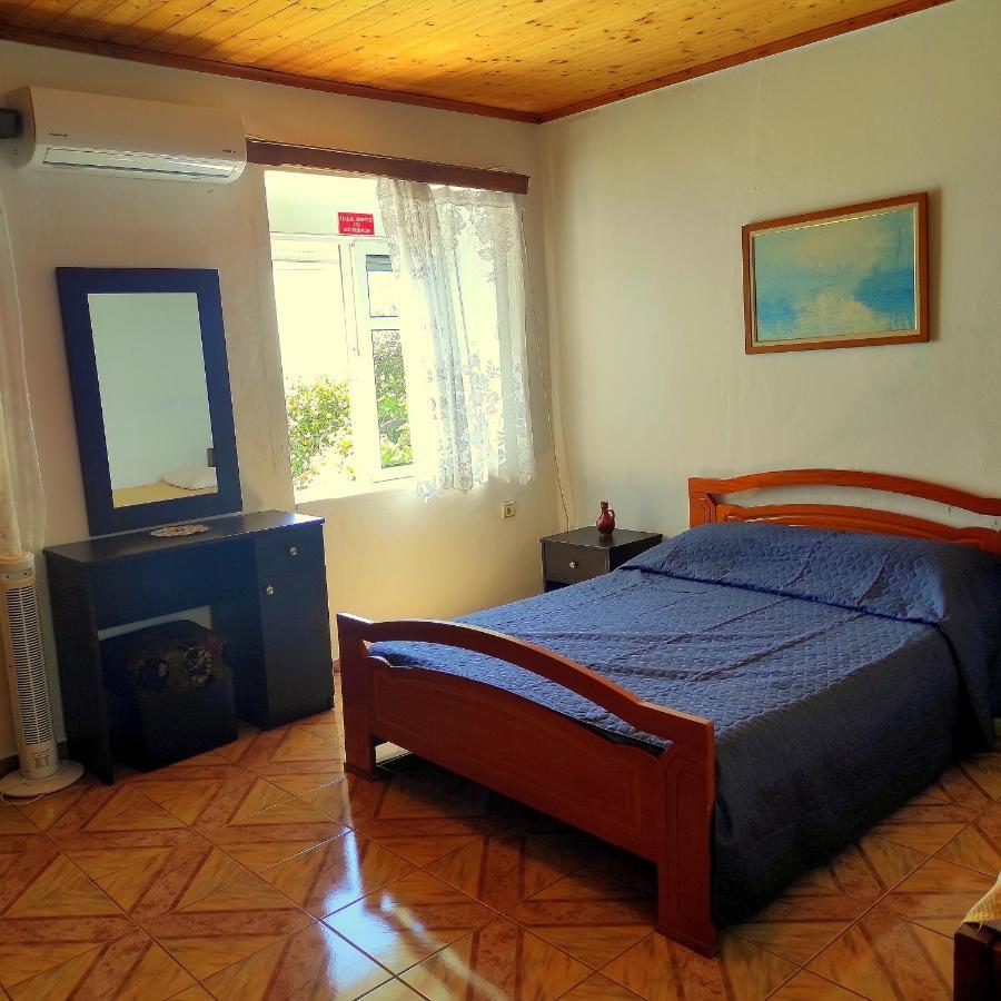 Q Bay Apartments Qeparo Bagian luar foto