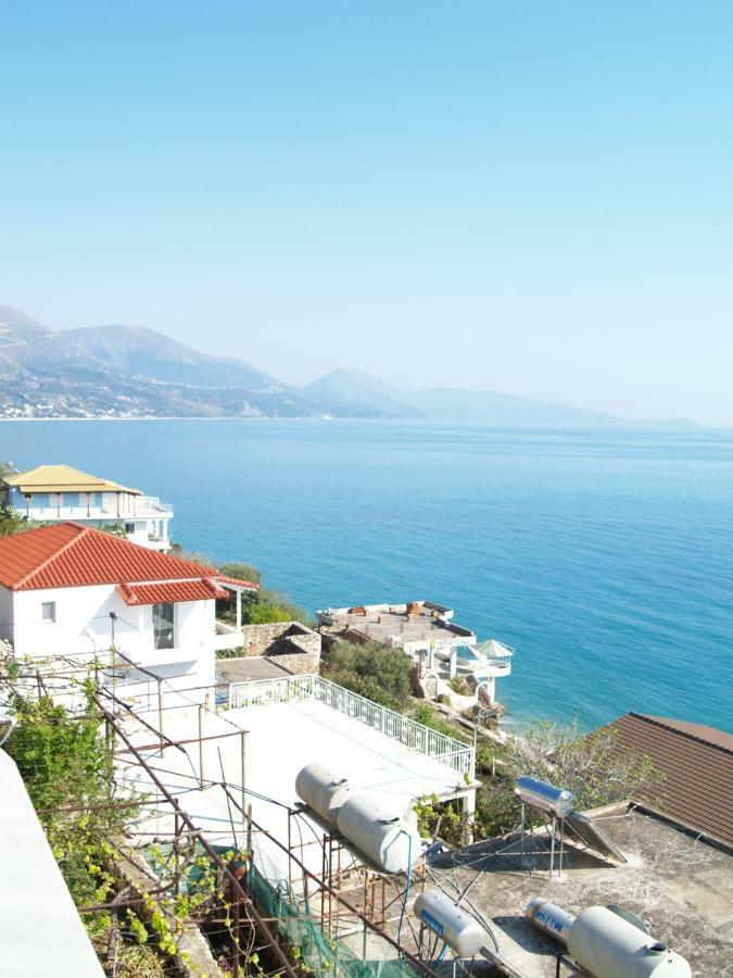 Q Bay Apartments Qeparo Bagian luar foto