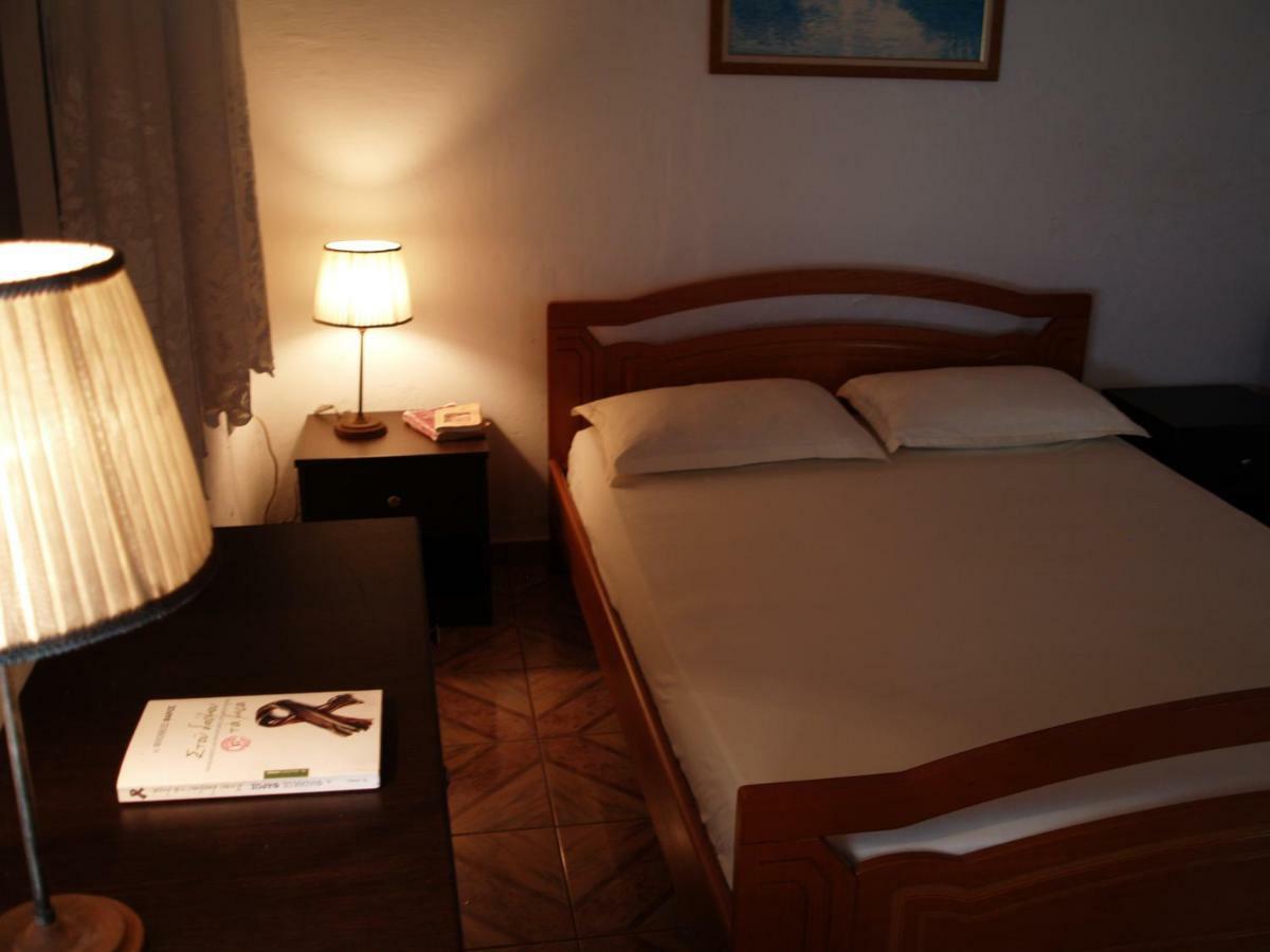 Q Bay Apartments Qeparo Bagian luar foto