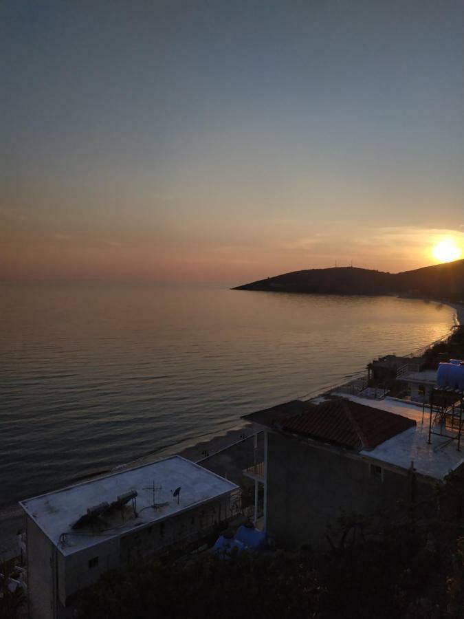 Q Bay Apartments Qeparo Bagian luar foto
