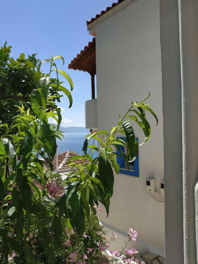 Q Bay Apartments Qeparo Bagian luar foto